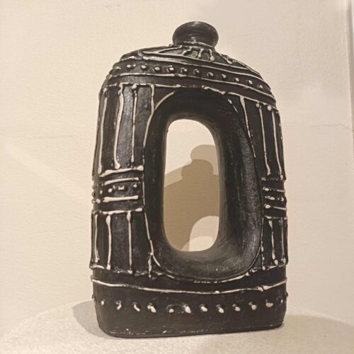 Ovaalne vaas must SUUR